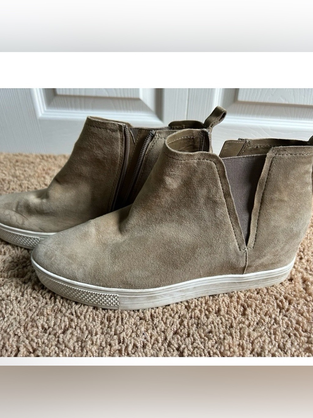Caslon Womens Waterproof Hidden Wedge Sneaker Tan Size 10 Medium Cnaidy-Lea